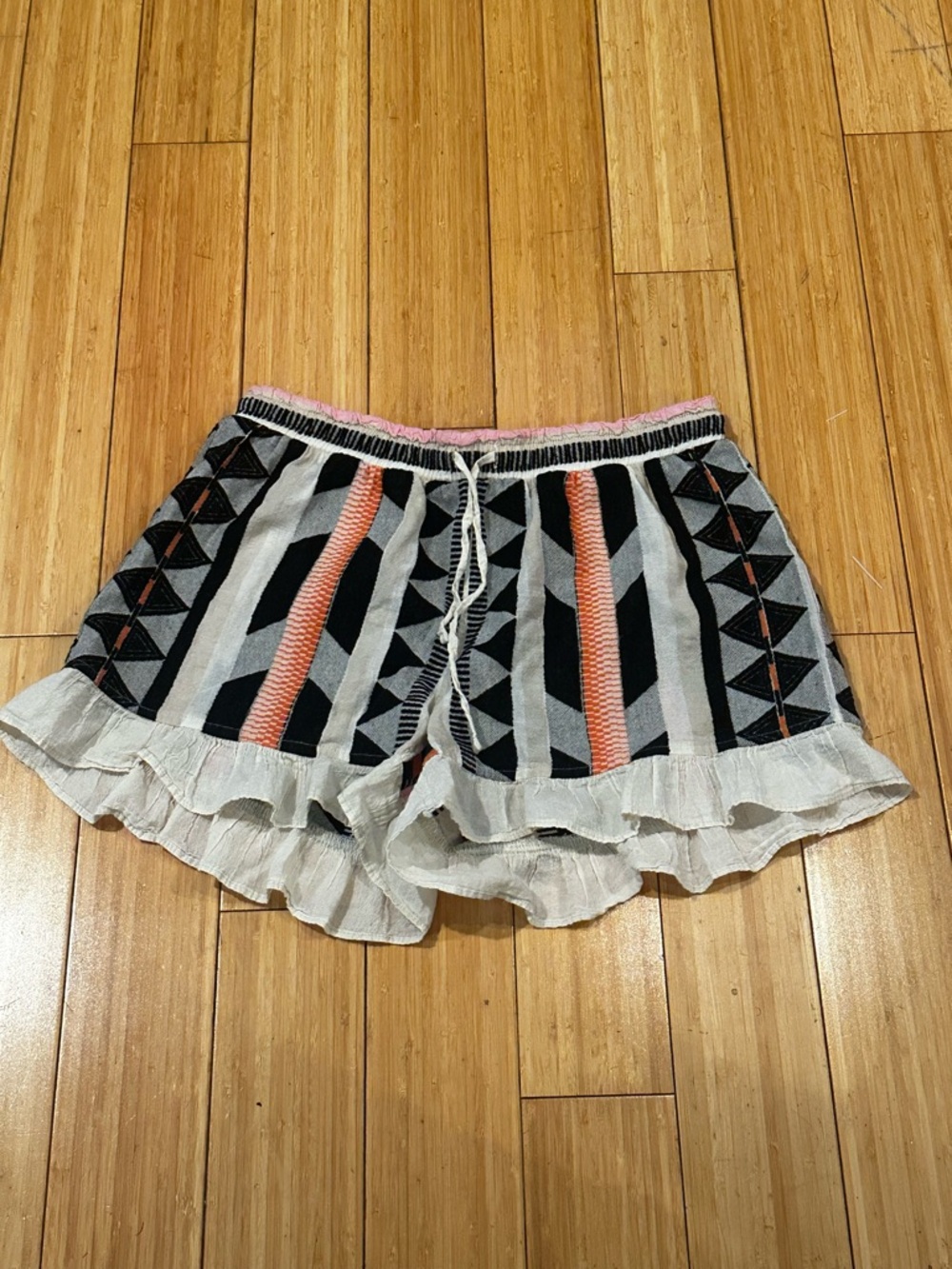 Devotion TWINS Black White Pink & Orange Geometric Shorts size M